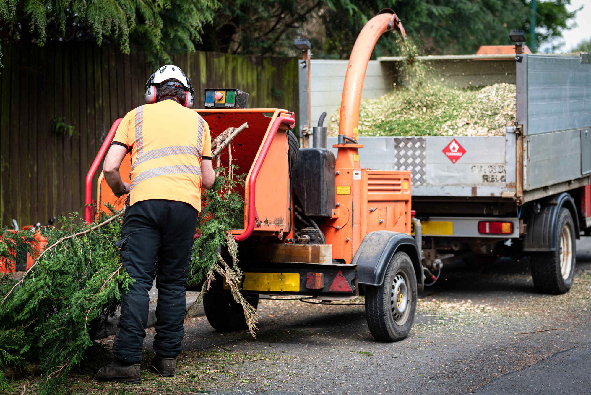 tree-cleaning-service-wood-chipper-in-delaware